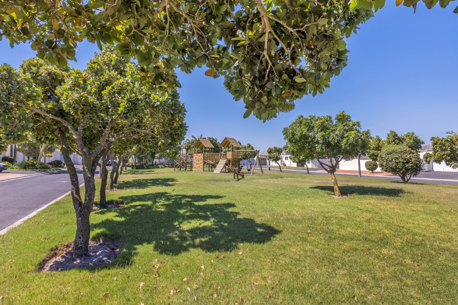 To Let 4 Bedroom Property for Rent in Sunningdale Western Cape